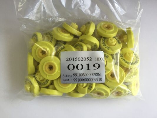 แท็กหู UHF RFID สำหรับปศุสัตว์แท็ก ID ไมโครชิปพลาสติกที่ทนทานสำหรับสัตว์โคแกะหมู